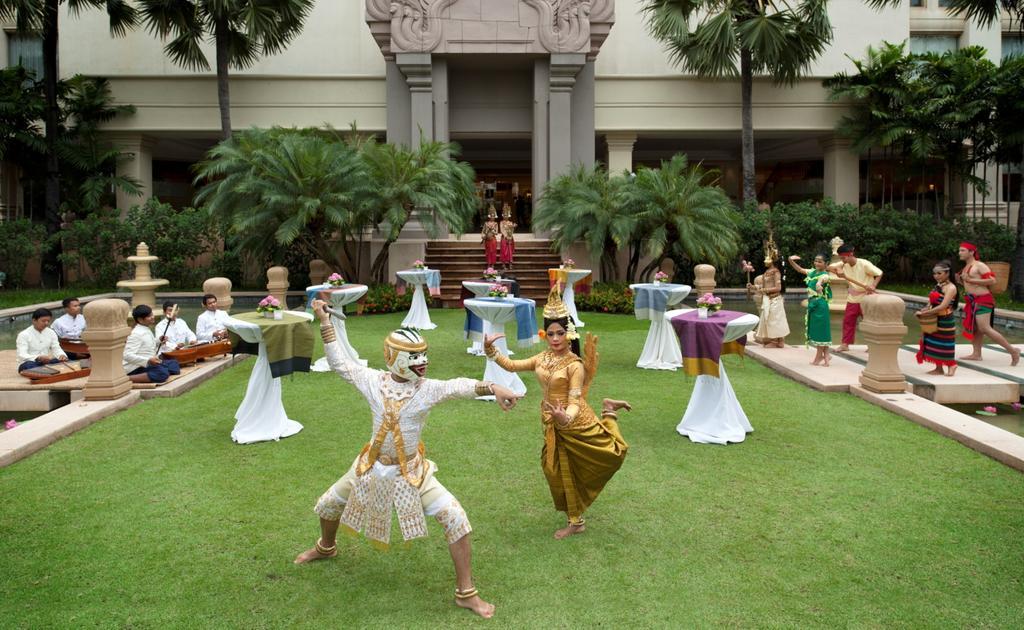 Intercontinental Phnom Penh Hotel Exterior foto